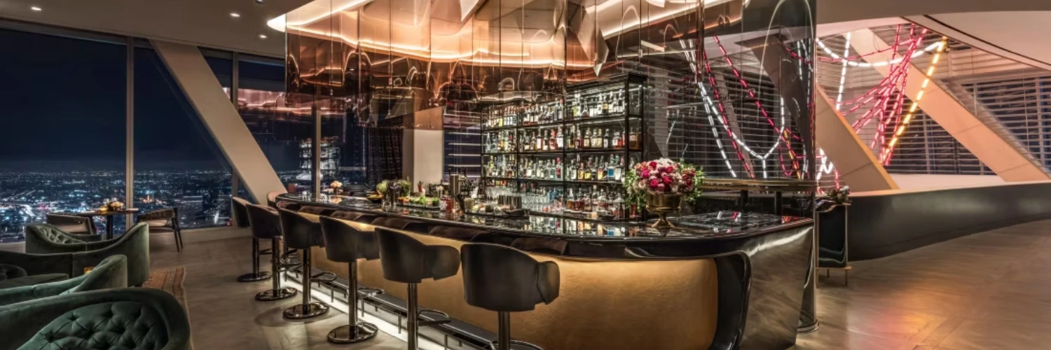 Cocktails at Sunset – Spire 73