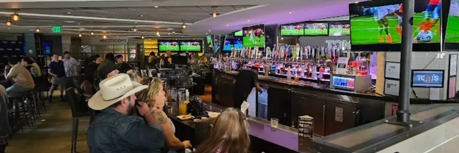 Tom’s Watch Bar Front