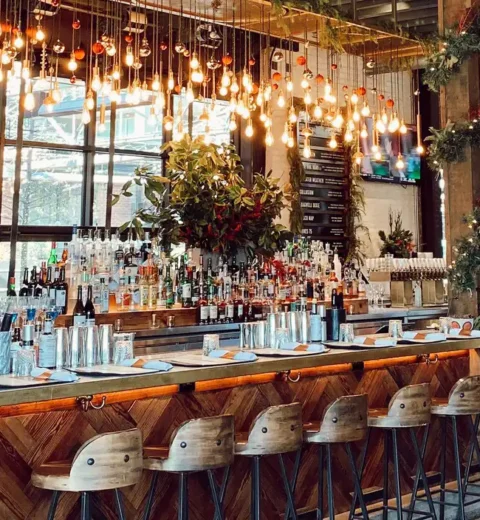 Top 10 Famous Cocktail Bars in Phoenix, USA – Best Places to Drink in 2025