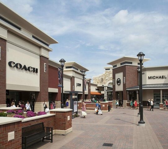 Twin Cities Premium Outlets