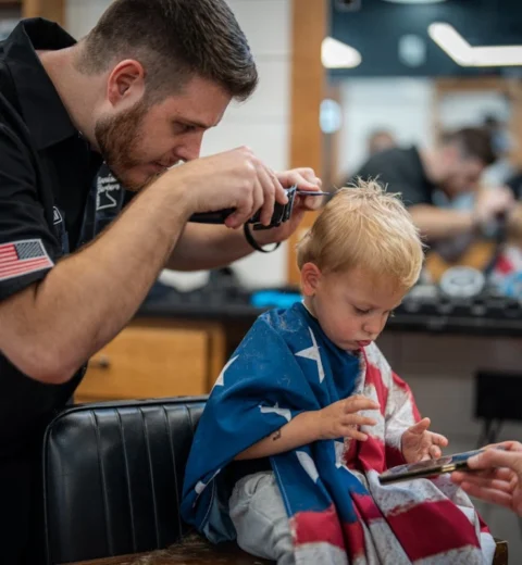 Top 10 Best Famous Hair Salon & Unisex Parlour in Phoenix City, USA – 2025