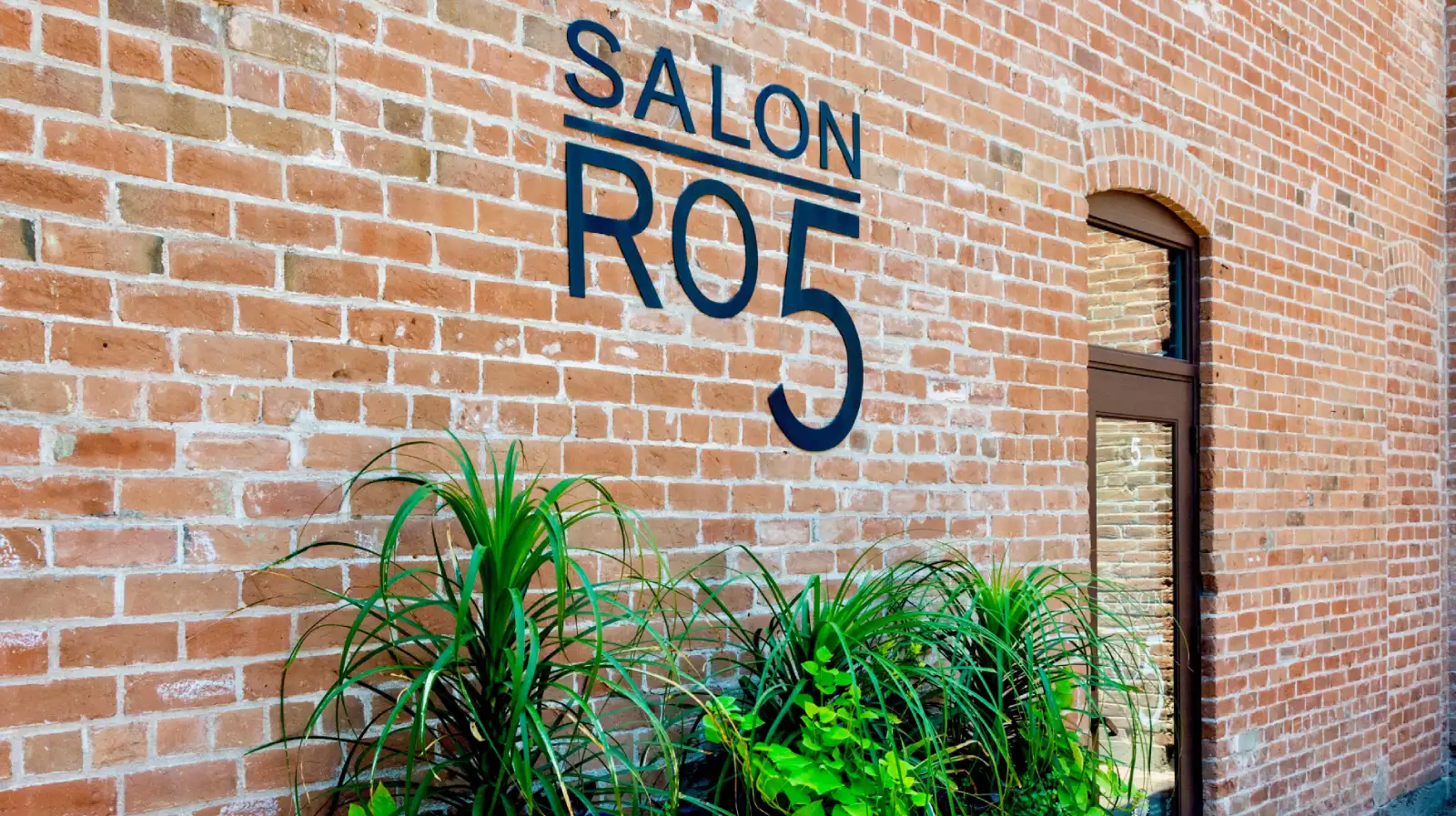 Salon Ro5 Phoenix