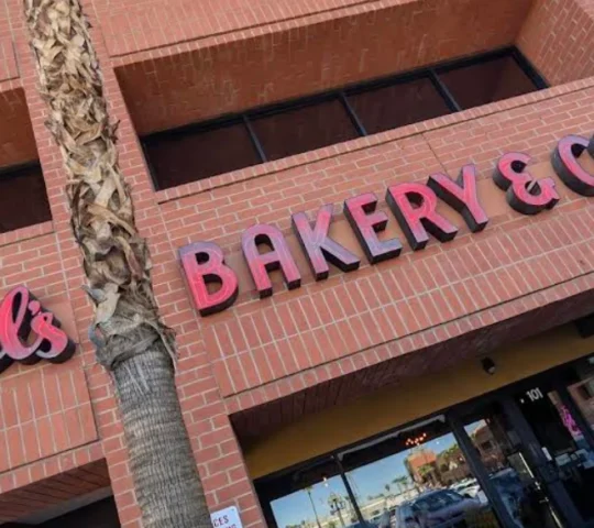 Jewel’s Bakery & Cafe